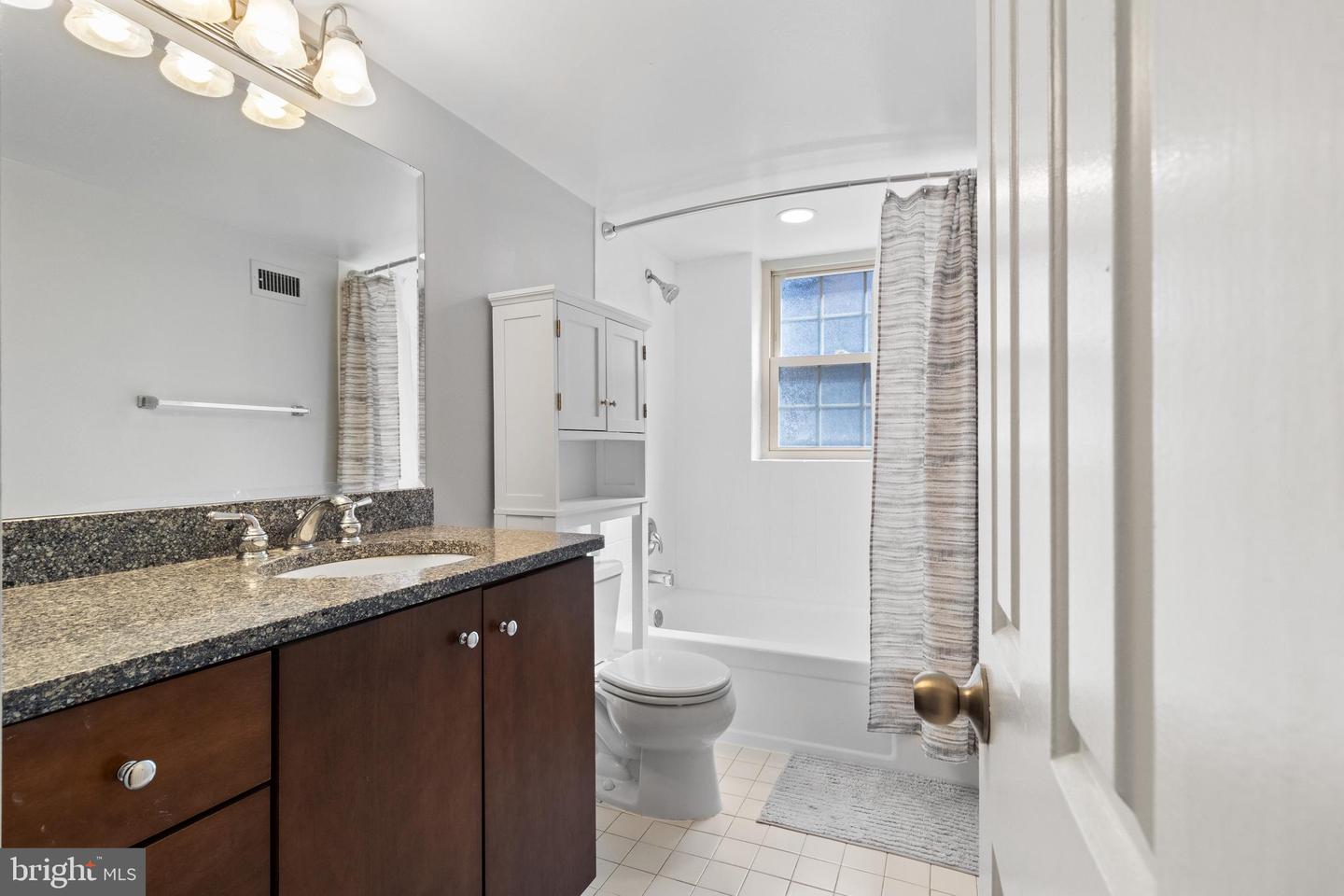 509 BASHFORD LN #1, ALEXANDRIA, Virginia 22314, 2 Bedrooms Bedrooms, ,2 BathroomsBathrooms,Residential,For sale,509 BASHFORD LN #1,VAAX2042836 MLS # VAAX2042836