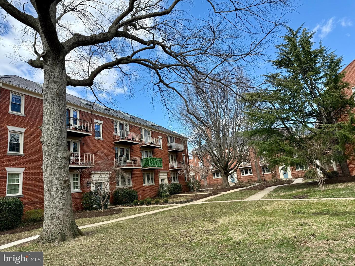 509 BASHFORD LN #1, ALEXANDRIA, Virginia 22314, 2 Bedrooms Bedrooms, ,2 BathroomsBathrooms,Residential,For sale,509 BASHFORD LN #1,VAAX2042836 MLS # VAAX2042836