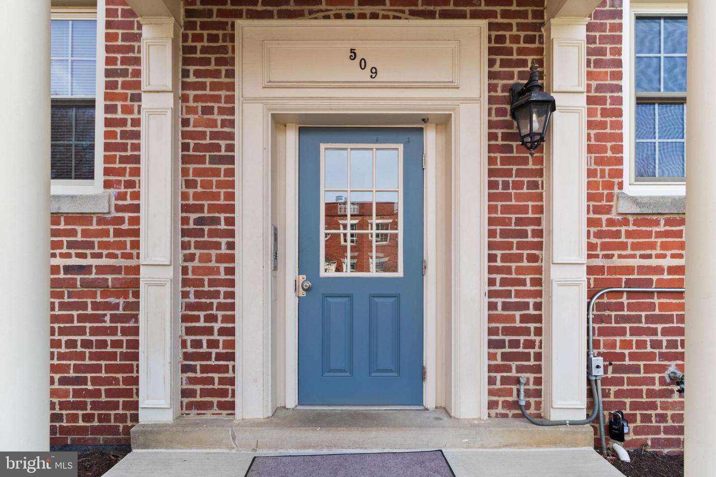 509 BASHFORD LN #1, ALEXANDRIA, Virginia 22314, 2 Bedrooms Bedrooms, ,2 BathroomsBathrooms,Residential,For sale,509 BASHFORD LN #1,VAAX2042836 MLS # VAAX2042836