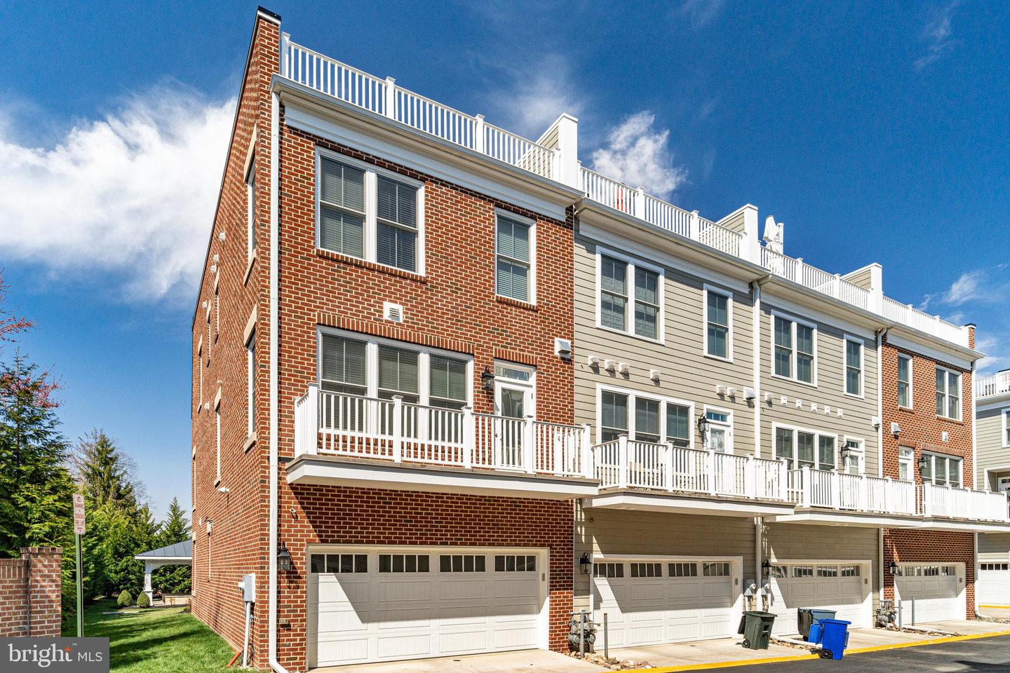 159 CENTER ST S #14, VIENNA, Virginia 22180, 4 Bedrooms Bedrooms, ,3 BathroomsBathrooms,Residential,For sale,159 CENTER ST S #14,VAFX2228370 MLS # VAFX2228370