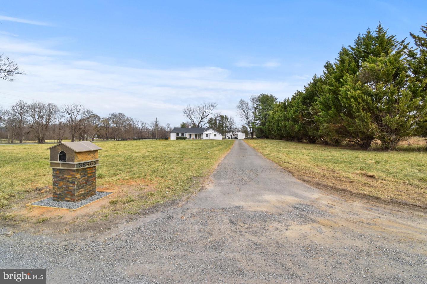 38965 JOHN WOLFORD RD, WATERFORD, Virginia 20197, 5 Bedrooms Bedrooms, ,3 BathroomsBathrooms,Residential,For sale,38965 JOHN WOLFORD RD,VALO2091410 MLS # VALO2091410