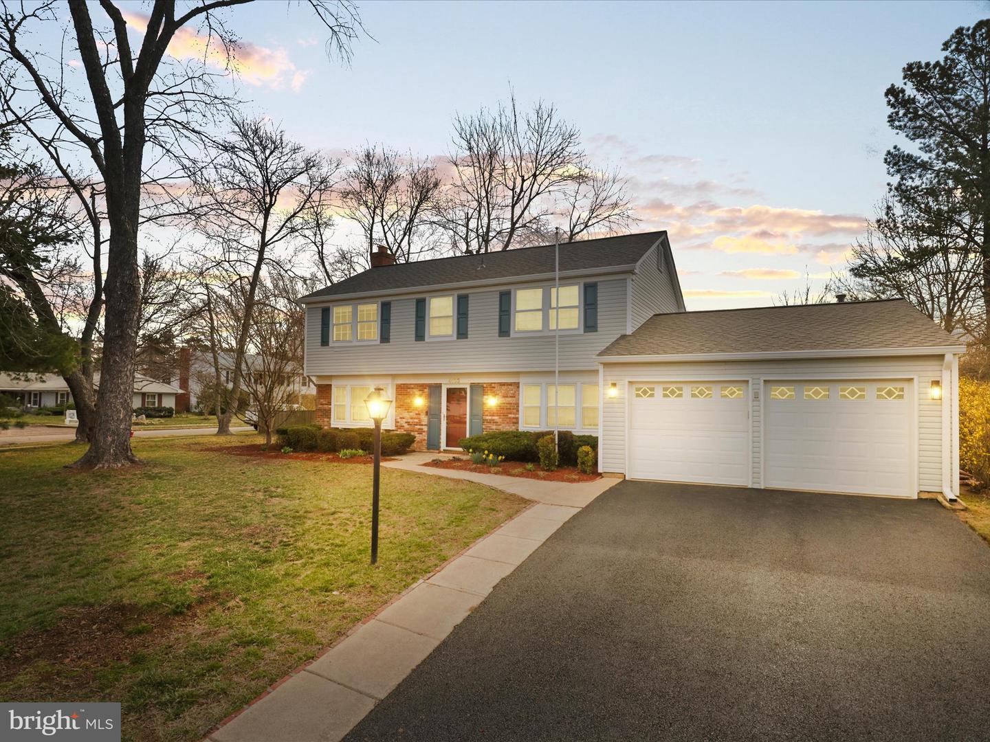 4103 PEONY WAY, FAIRFAX, Virginia 22033, 4 Bedrooms Bedrooms, ,2 BathroomsBathrooms,Residential,For sale,4103 PEONY WAY,VAFX2224264 MLS # VAFX2224264