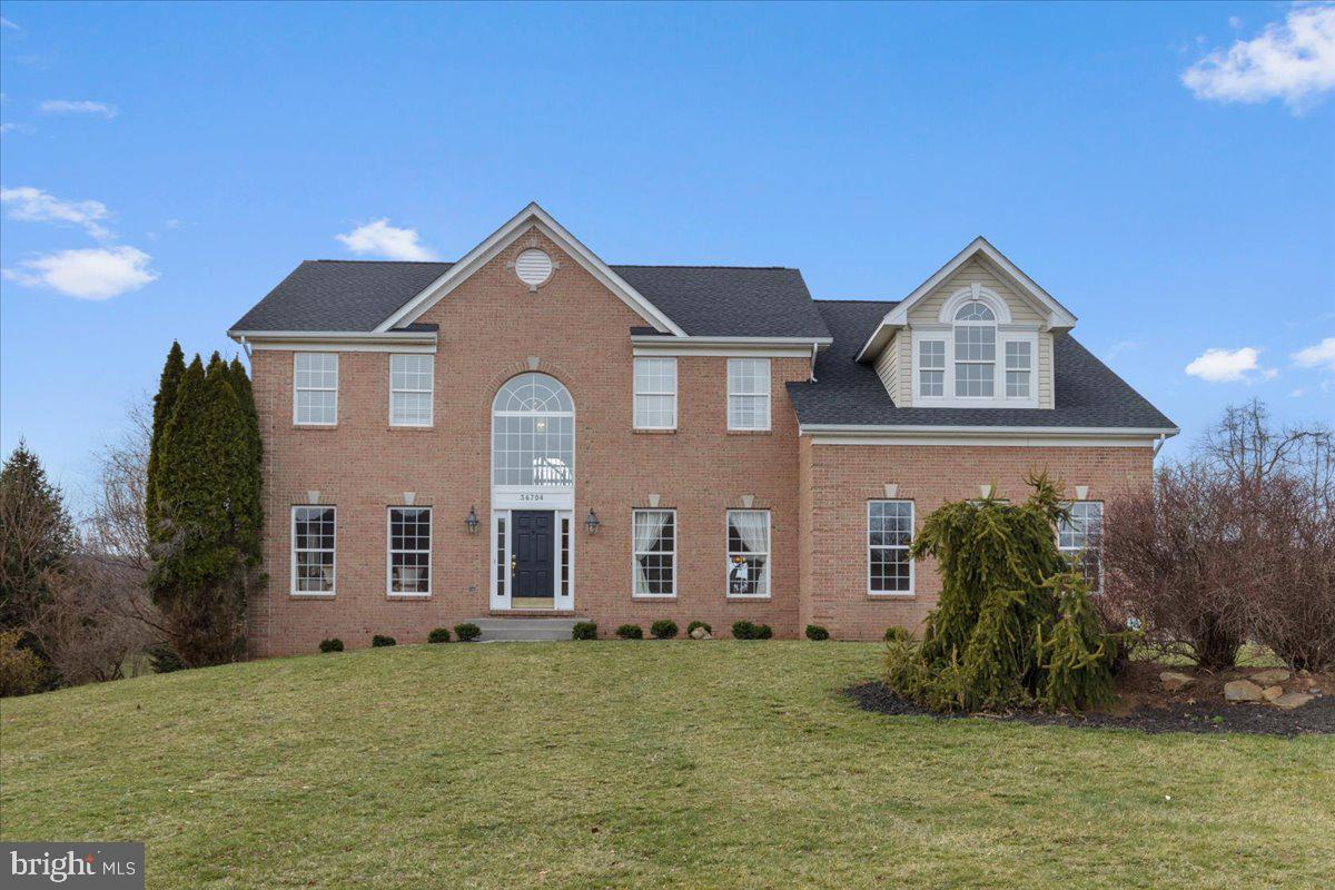 36704 VINEYARD VIEW PL, HILLSBORO, Virginia 20132, 4 Bedrooms Bedrooms, ,3 BathroomsBathrooms,Residential,For sale,36704 VINEYARD VIEW PL,VALO2089926 MLS # VALO2089926