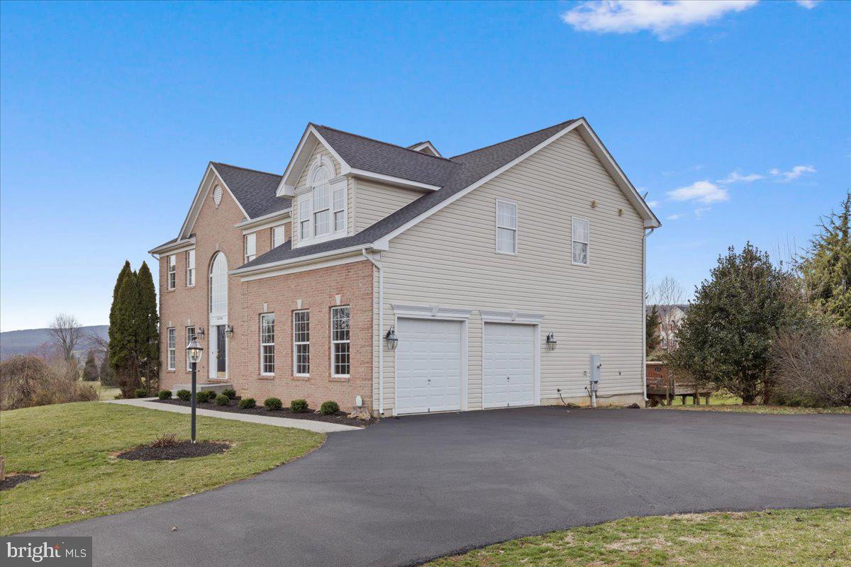 36704 VINEYARD VIEW PL, HILLSBORO, Virginia 20132, 4 Bedrooms Bedrooms, ,3 BathroomsBathrooms,Residential,For sale,36704 VINEYARD VIEW PL,VALO2089926 MLS # VALO2089926