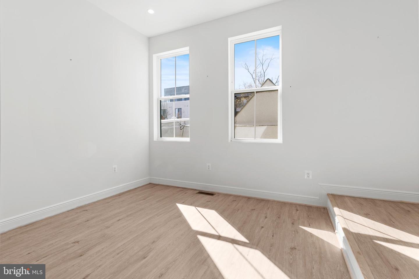 617 PARK RD NW #1, WASHINGTON, District Of Columbia 20010, 3 Bedrooms Bedrooms, ,3 BathroomsBathrooms,Residential,For sale,617 PARK RD NW #1,DCDC2188232 MLS # DCDC2188232