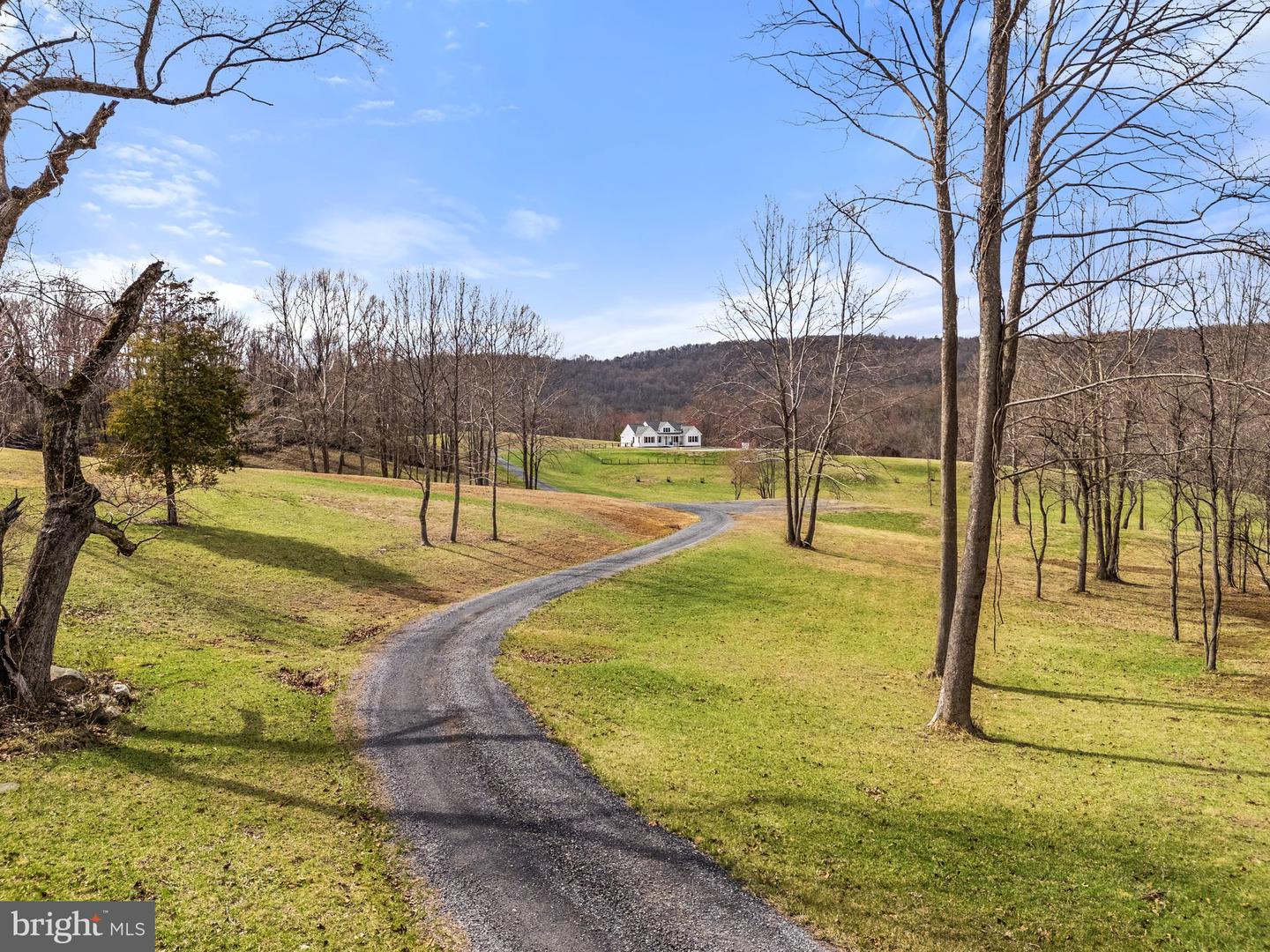 4050 CARRINGTON RD, DELAPLANE, Virginia 20144, 4 Bedrooms Bedrooms, ,2 BathroomsBathrooms,Residential,For sale,4050 CARRINGTON RD,VAFQ2015750 MLS # VAFQ2015750