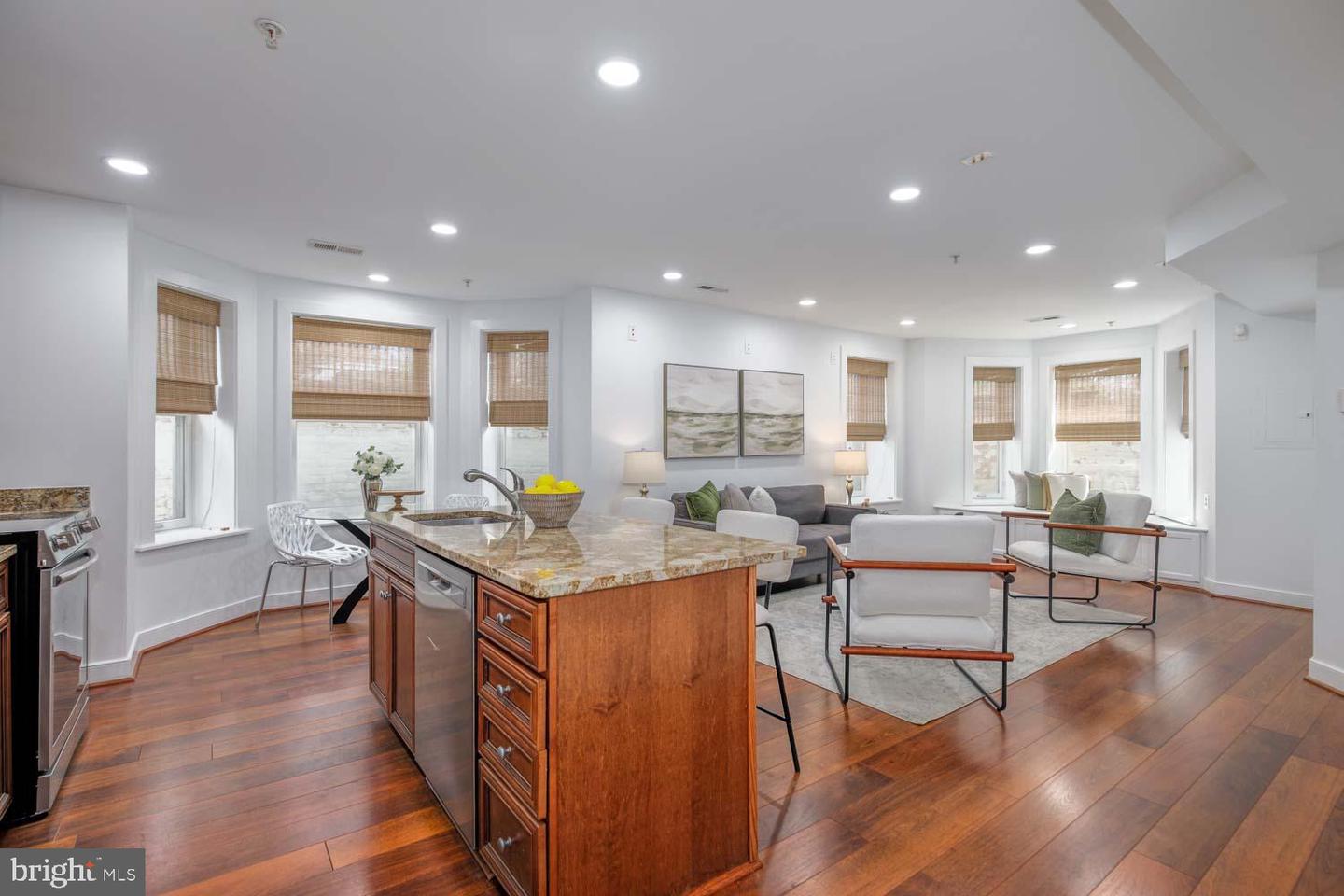 424 EAST CAPITOL ST NE #2, WASHINGTON, District Of Columbia 20003, 1 Bedroom Bedrooms, ,1 BathroomBathrooms,Residential,For sale,424 EAST CAPITOL ST NE #2,DCDC2189718 MLS # DCDC2189718