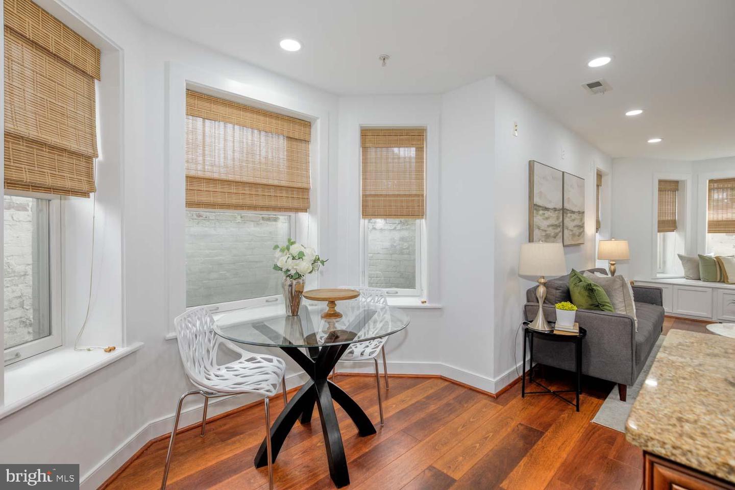 424 EAST CAPITOL ST NE #2, WASHINGTON, District Of Columbia 20003, 1 Bedroom Bedrooms, ,1 BathroomBathrooms,Residential,For sale,424 EAST CAPITOL ST NE #2,DCDC2189718 MLS # DCDC2189718
