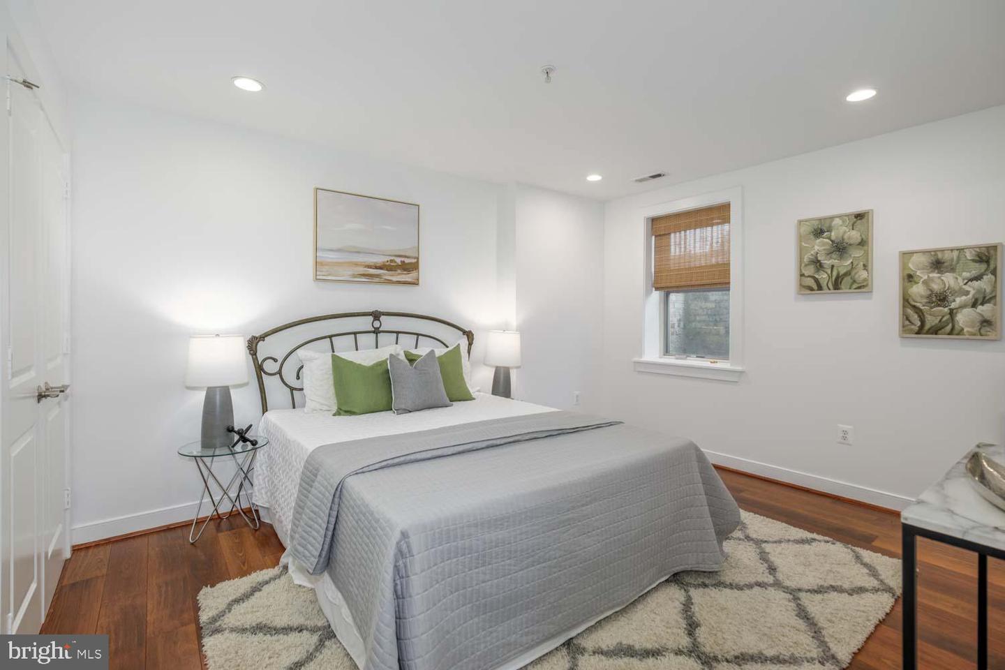 424 EAST CAPITOL ST NE #2, WASHINGTON, District Of Columbia 20003, 1 Bedroom Bedrooms, ,1 BathroomBathrooms,Residential,For sale,424 EAST CAPITOL ST NE #2,DCDC2189718 MLS # DCDC2189718