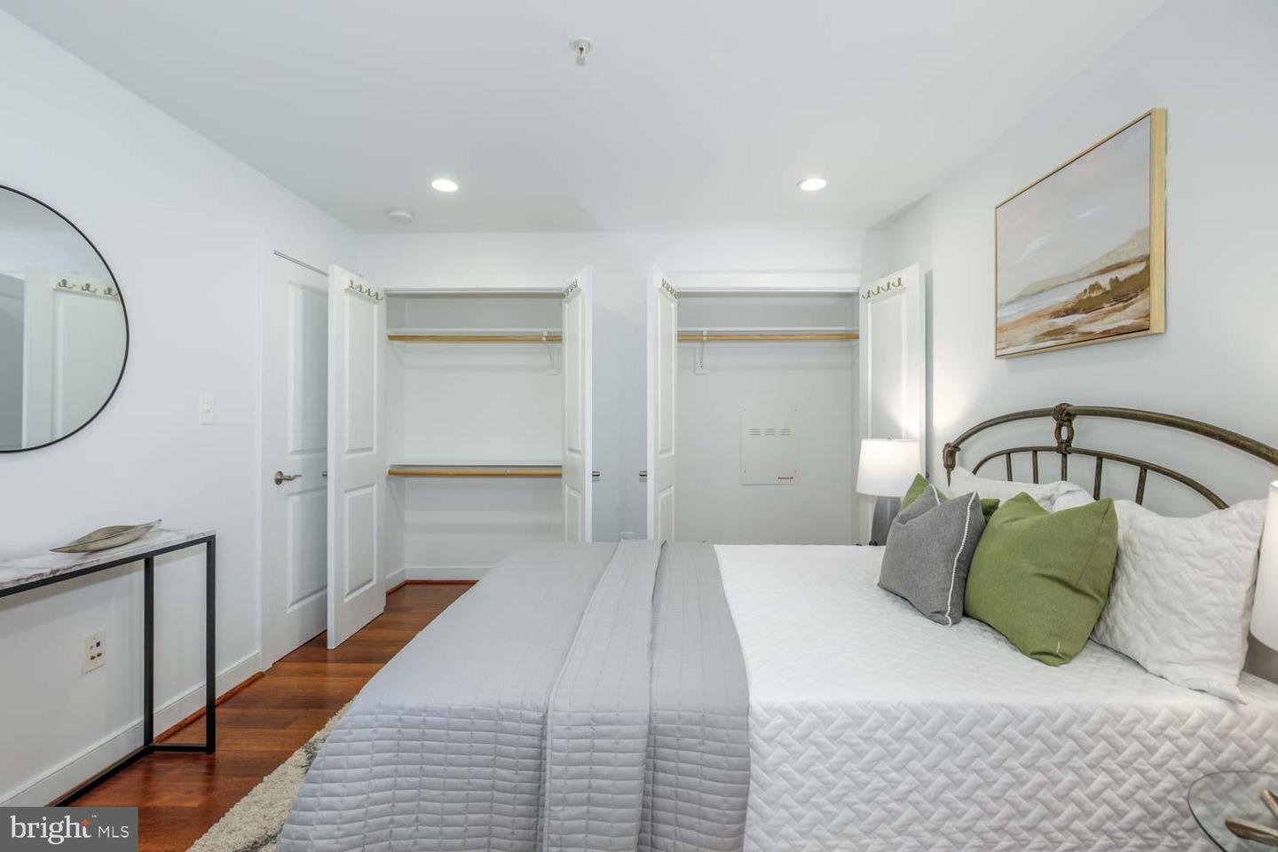424 EAST CAPITOL ST NE #2, WASHINGTON, District Of Columbia 20003, 1 Bedroom Bedrooms, ,1 BathroomBathrooms,Residential,For sale,424 EAST CAPITOL ST NE #2,DCDC2189718 MLS # DCDC2189718