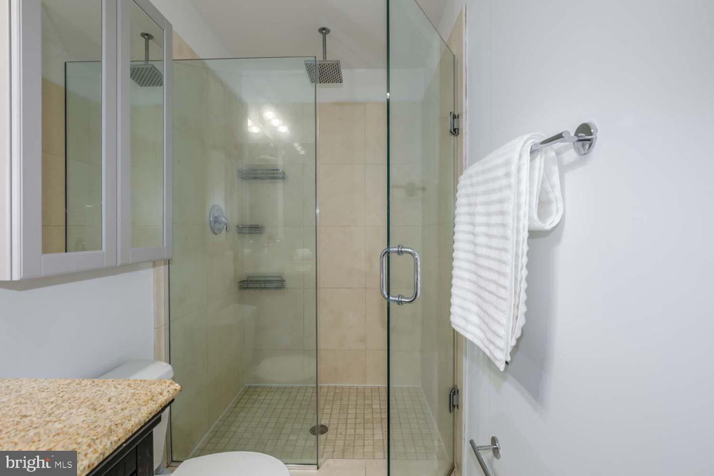 424 EAST CAPITOL ST NE #2, WASHINGTON, District Of Columbia 20003, 1 Bedroom Bedrooms, ,1 BathroomBathrooms,Residential,For sale,424 EAST CAPITOL ST NE #2,DCDC2189718 MLS # DCDC2189718