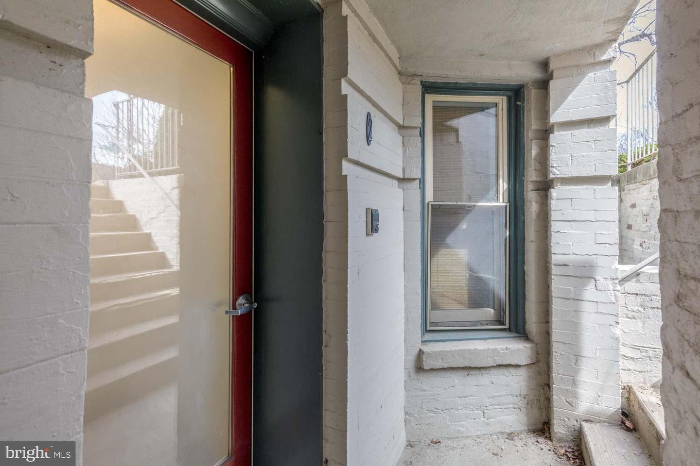 424 EAST CAPITOL ST NE #2, WASHINGTON, District Of Columbia 20003, 1 Bedroom Bedrooms, ,1 BathroomBathrooms,Residential,For sale,424 EAST CAPITOL ST NE #2,DCDC2189718 MLS # DCDC2189718