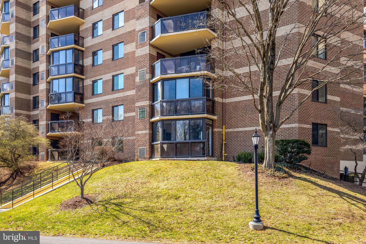 8340 GREENSBORO DR #112, MCLEAN, Virginia 22102, 3 Bedrooms Bedrooms, ,2 BathroomsBathrooms,Residential,For sale,8340 GREENSBORO DR #112,VAFX2227980 MLS # VAFX2227980