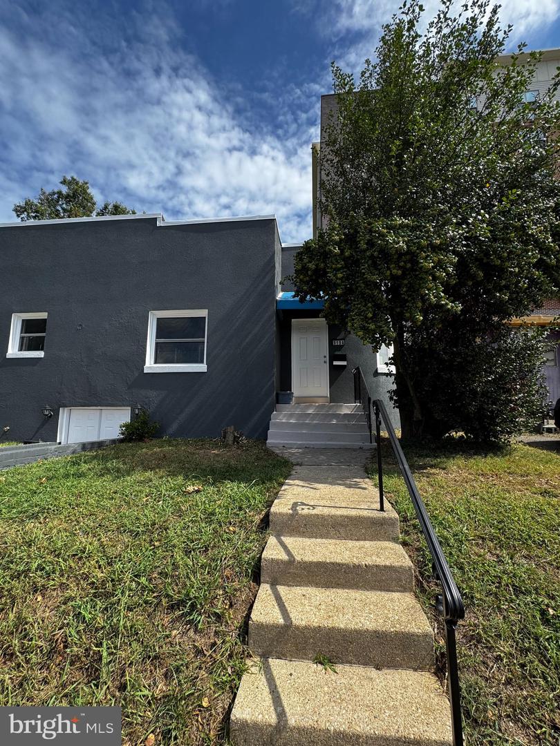 919 S MONROE ST, ARLINGTON, Virginia 22204, ,Land,For sale,919 S MONROE ST,VAAR2054902 MLS # VAAR2054902