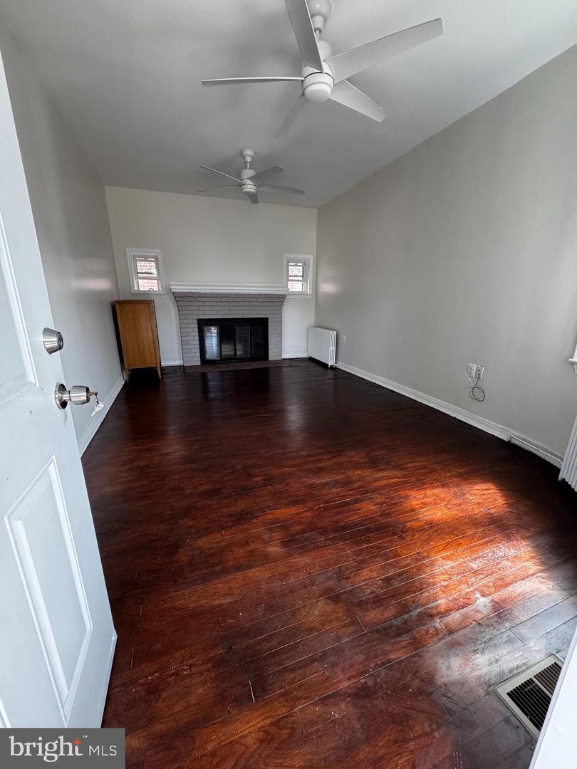 919 S MONROE ST, ARLINGTON, Virginia 22204, ,Land,For sale,919 S MONROE ST,VAAR2054902 MLS # VAAR2054902