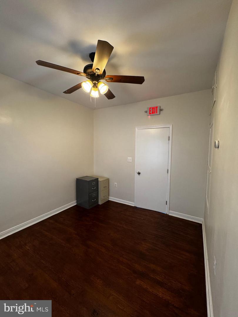 919 S MONROE ST, ARLINGTON, Virginia 22204, ,Land,For sale,919 S MONROE ST,VAAR2054902 MLS # VAAR2054902