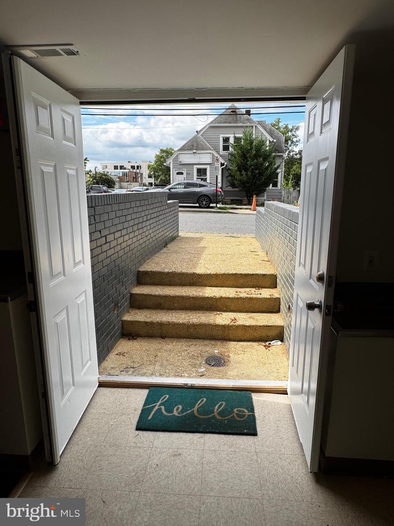 919 S MONROE ST, ARLINGTON, Virginia 22204, ,Land,For sale,919 S MONROE ST,VAAR2054902 MLS # VAAR2054902