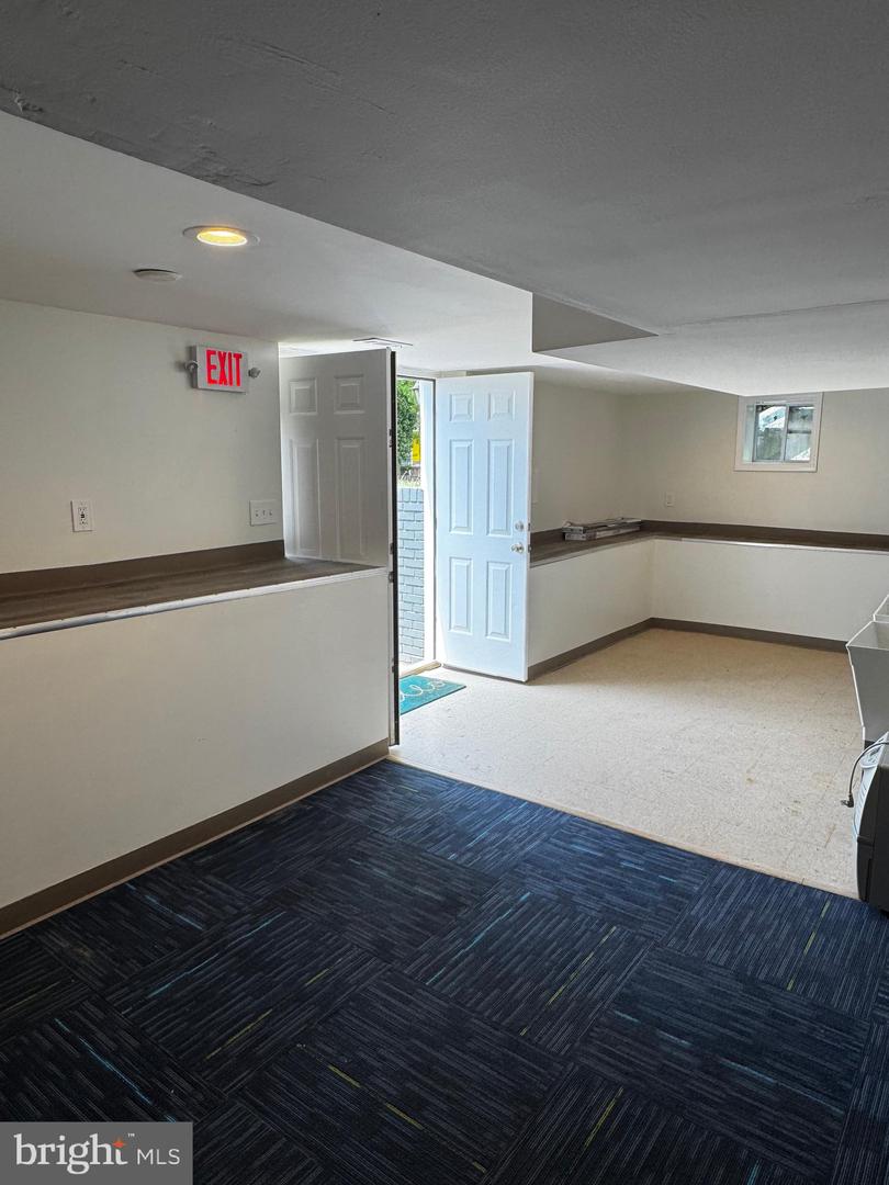 919 S MONROE ST, ARLINGTON, Virginia 22204, ,Land,For sale,919 S MONROE ST,VAAR2054902 MLS # VAAR2054902