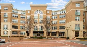 12000 MARKET ST #139, RESTON, Virginia 20190, 2 Bedrooms Bedrooms, ,2 BathroomsBathrooms,Residential,For sale,12000 MARKET ST #139,VAFX2228110 MLS # VAFX2228110