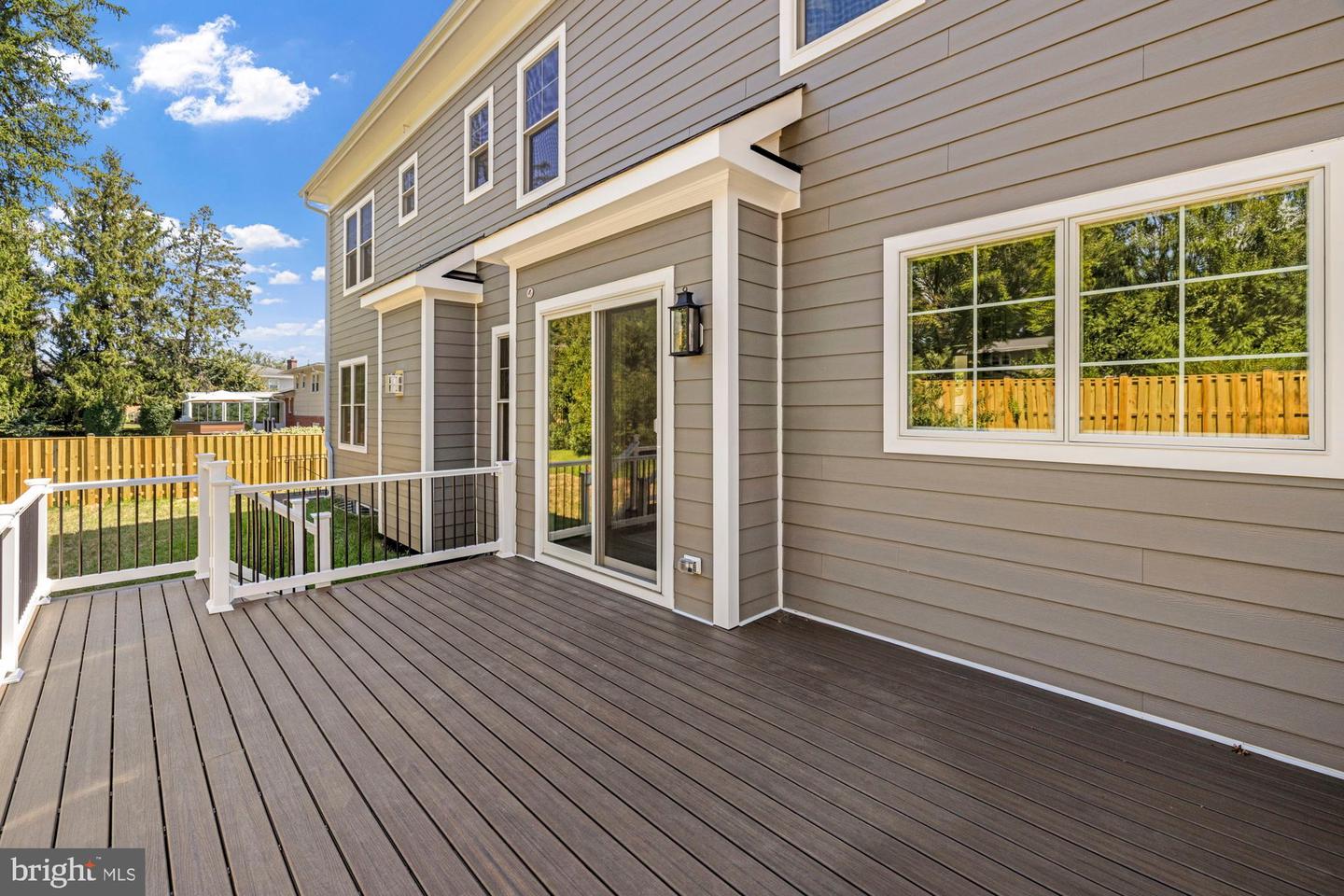 910 FAIRWAY DR NE, VIENNA, Virginia 22180, 6 Bedrooms Bedrooms, ,6 BathroomsBathrooms,Residential,For sale,910 FAIRWAY DR NE,VAFX2228436 MLS # VAFX2228436