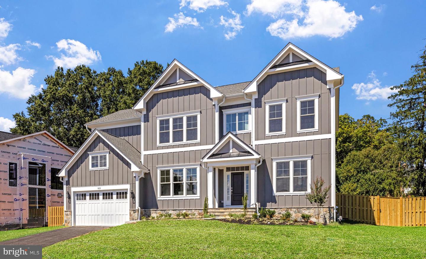 910 FAIRWAY DR NE, VIENNA, Virginia 22180, 6 Bedrooms Bedrooms, ,6 BathroomsBathrooms,Residential,For sale,910 FAIRWAY DR NE,VAFX2228436 MLS # VAFX2228436