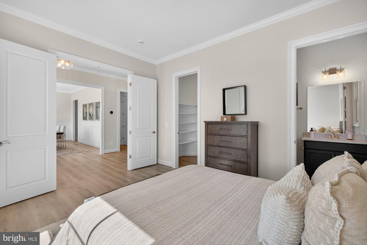 910 FAIRWAY DR NE, VIENNA, Virginia 22180, 6 Bedrooms Bedrooms, ,6 BathroomsBathrooms,Residential,For sale,910 FAIRWAY DR NE,VAFX2228436 MLS # VAFX2228436