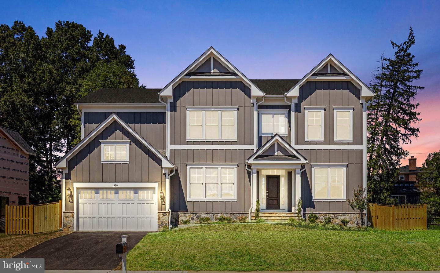 910 FAIRWAY DR NE, VIENNA, Virginia 22180, 6 Bedrooms Bedrooms, ,6 BathroomsBathrooms,Residential,For sale,910 FAIRWAY DR NE,VAFX2228436 MLS # VAFX2228436