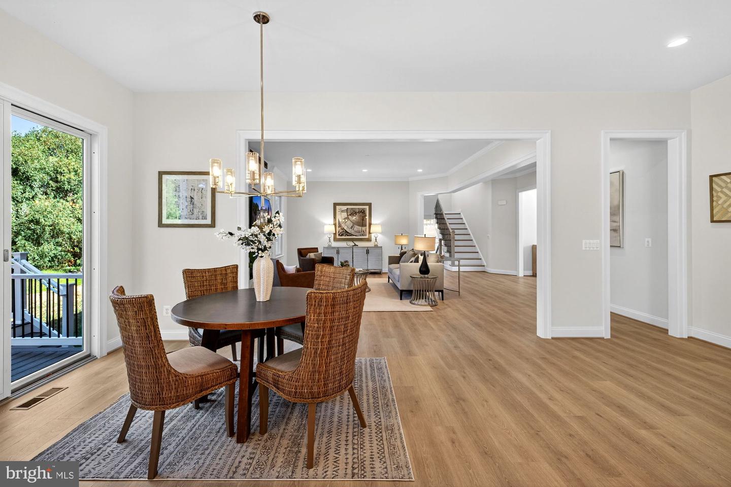 910 FAIRWAY DR NE, VIENNA, Virginia 22180, 6 Bedrooms Bedrooms, ,6 BathroomsBathrooms,Residential,For sale,910 FAIRWAY DR NE,VAFX2228436 MLS # VAFX2228436