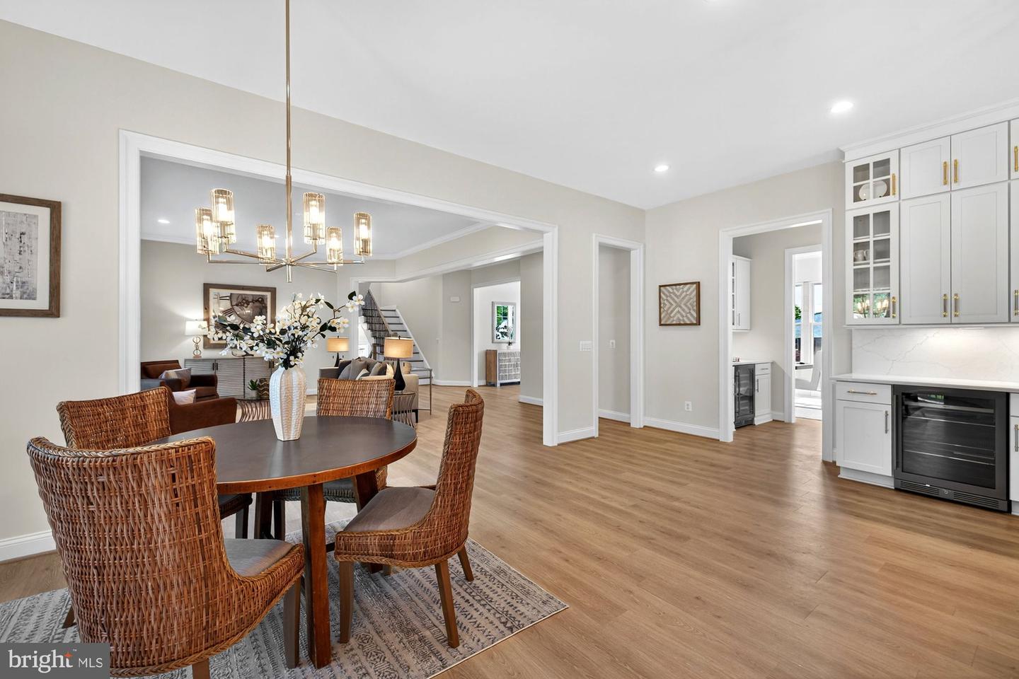 910 FAIRWAY DR NE, VIENNA, Virginia 22180, 6 Bedrooms Bedrooms, ,6 BathroomsBathrooms,Residential,For sale,910 FAIRWAY DR NE,VAFX2228436 MLS # VAFX2228436