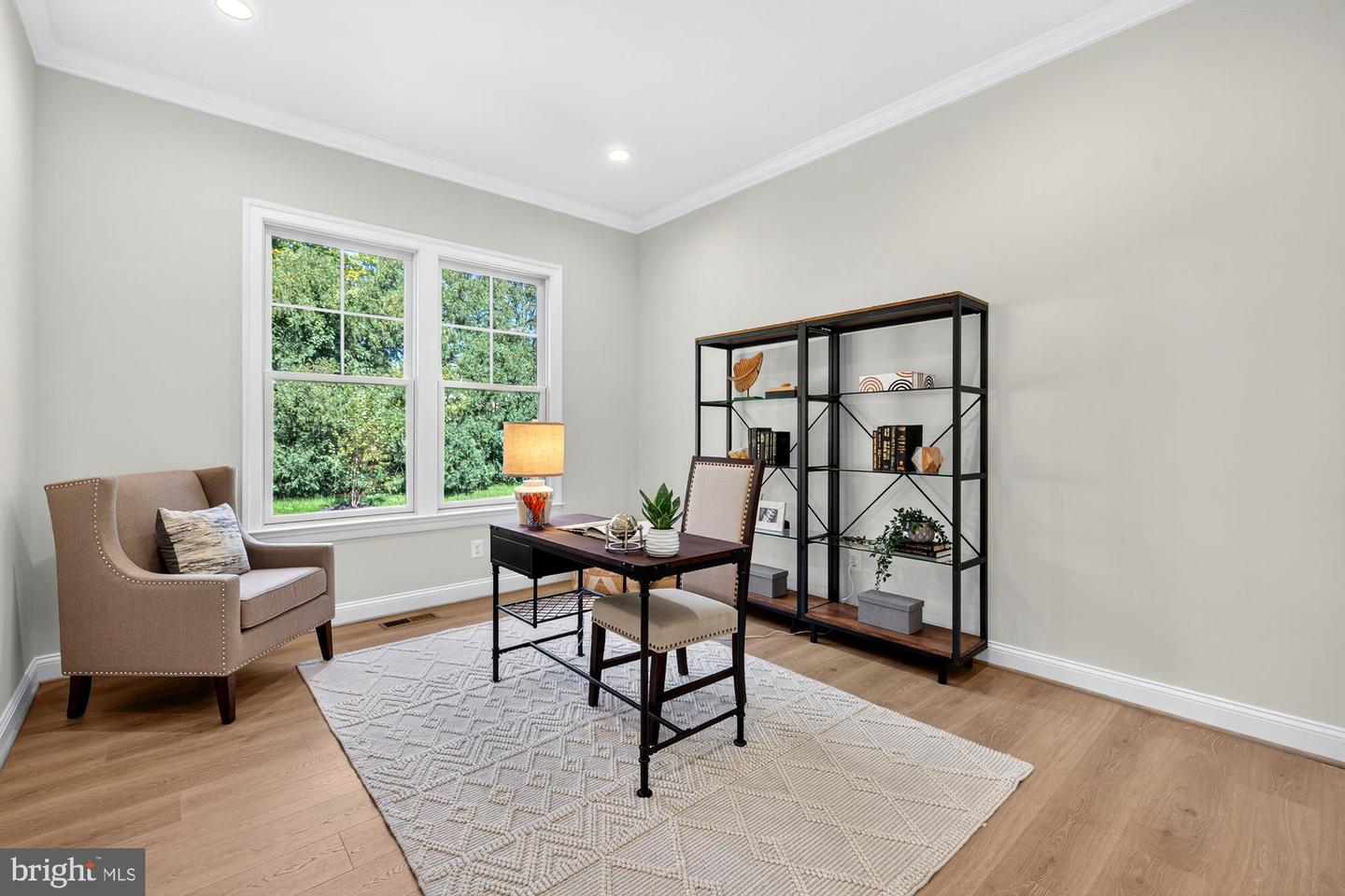 910 FAIRWAY DR NE, VIENNA, Virginia 22180, 6 Bedrooms Bedrooms, ,6 BathroomsBathrooms,Residential,For sale,910 FAIRWAY DR NE,VAFX2228436 MLS # VAFX2228436