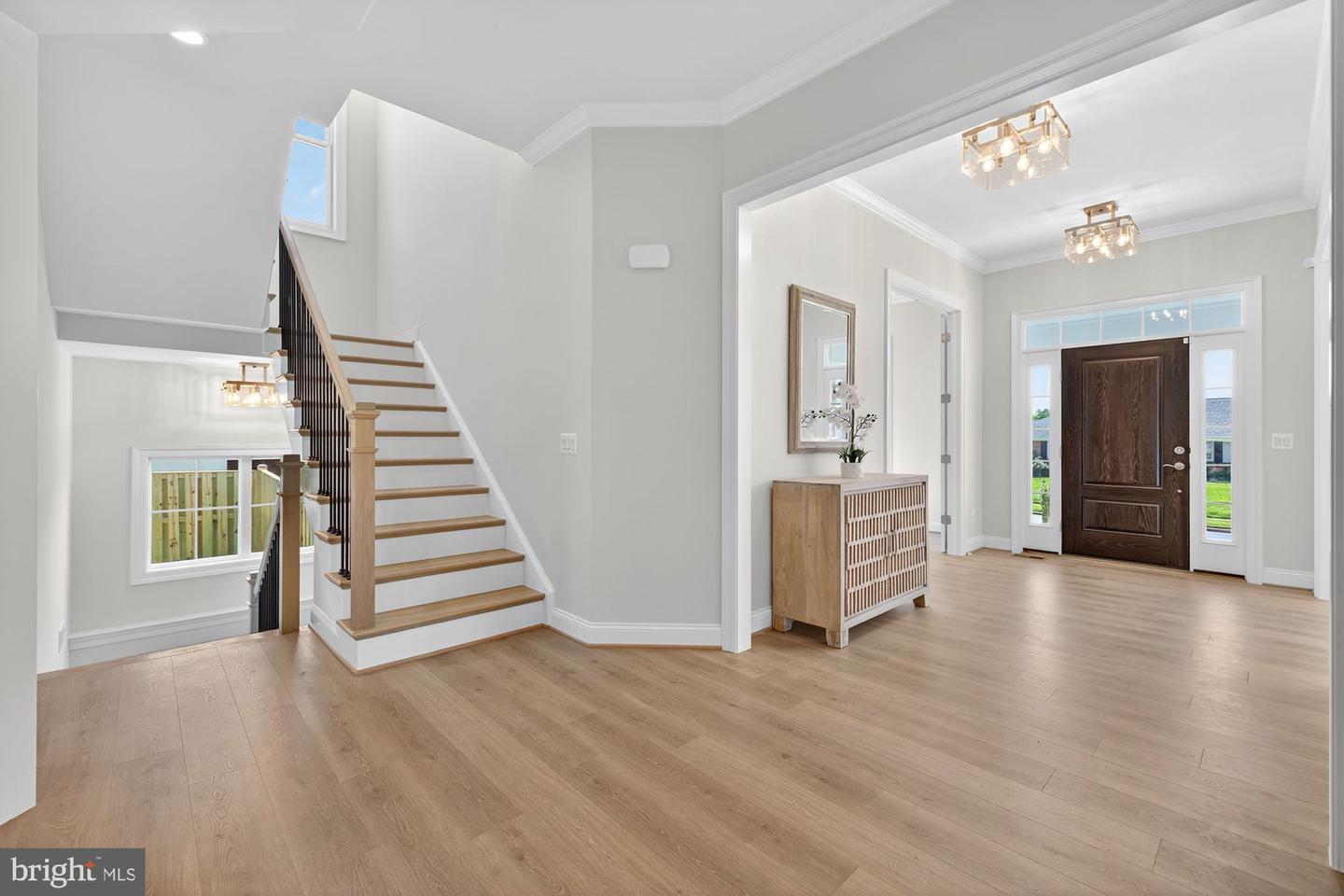 910 FAIRWAY DR NE, VIENNA, Virginia 22180, 6 Bedrooms Bedrooms, ,6 BathroomsBathrooms,Residential,For sale,910 FAIRWAY DR NE,VAFX2228436 MLS # VAFX2228436
