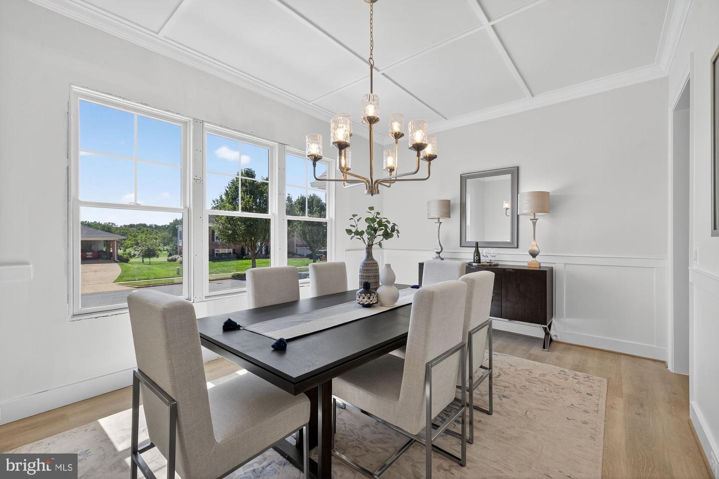 910 FAIRWAY DR NE, VIENNA, Virginia 22180, 6 Bedrooms Bedrooms, ,6 BathroomsBathrooms,Residential,For sale,910 FAIRWAY DR NE,VAFX2228436 MLS # VAFX2228436