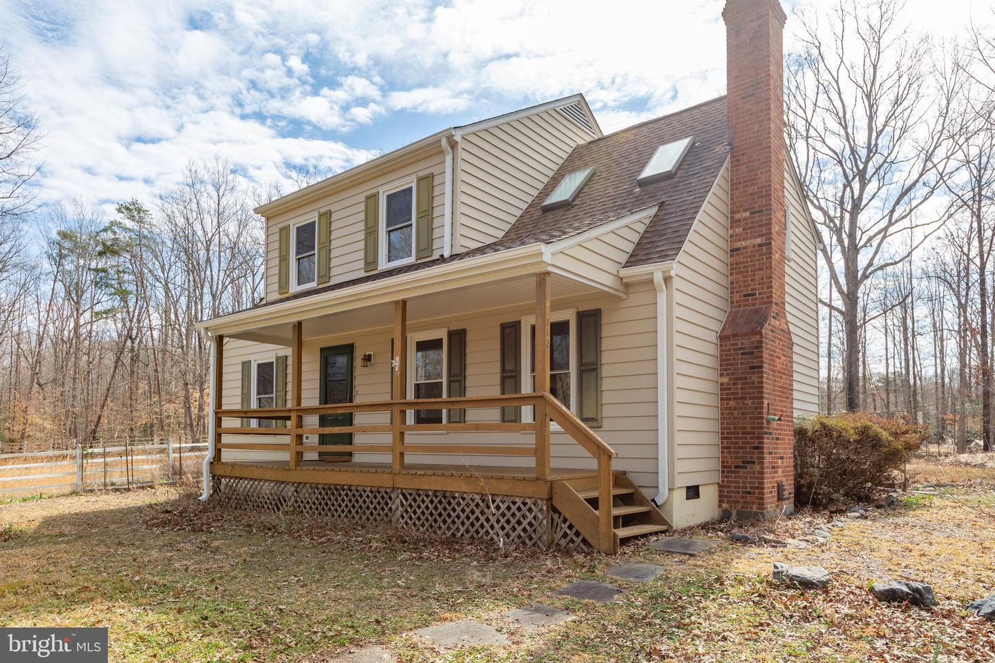 112 LONGVIEW LN, SPOTSYLVANIA, Virginia 22553, 4 Bedrooms Bedrooms, 6 Rooms Rooms,2 BathroomsBathrooms,Residential,For sale,112 LONGVIEW LN,VASP2031488 MLS # VASP2031488