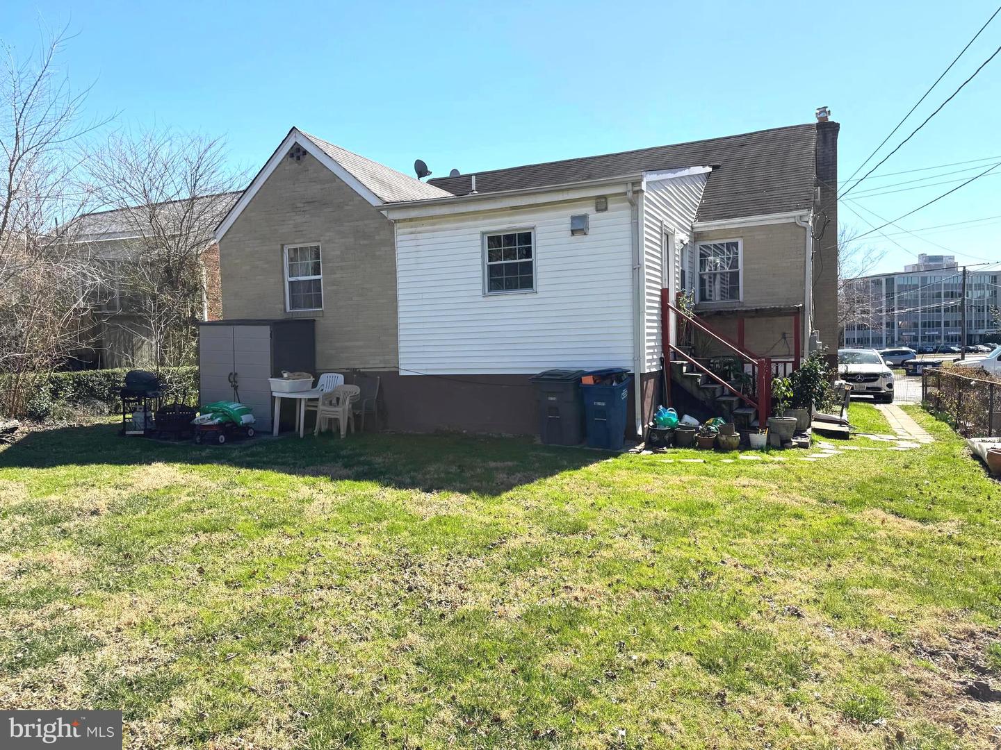 6512 CEDAR LN, FALLS CHURCH, Virginia 22042, 5 Bedrooms Bedrooms, ,2 BathroomsBathrooms,Residential,For sale,6512 CEDAR LN,VAFX2228528 MLS # VAFX2228528