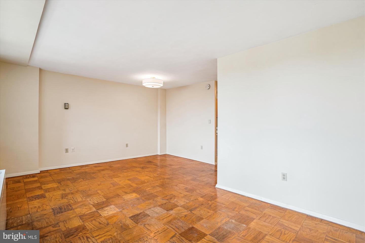 2800 WISCONSIN AVE NW #505, WASHINGTON, District Of Columbia 20007, ,1 BathroomBathrooms,Residential,For sale,2800 WISCONSIN AVE NW #505,DCDC2190878 MLS # DCDC2190878