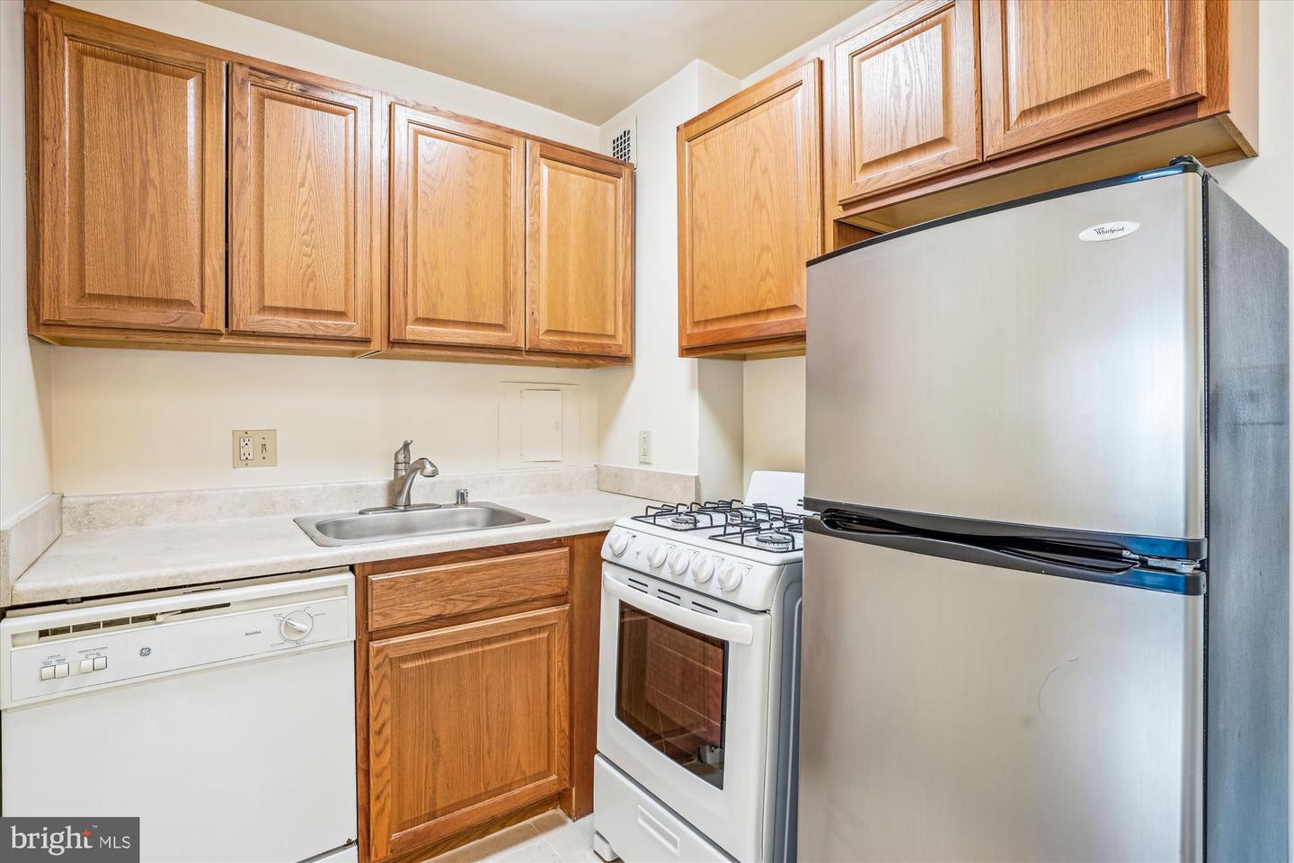 2800 WISCONSIN AVE NW #505, WASHINGTON, District Of Columbia 20007, ,1 BathroomBathrooms,Residential,For sale,2800 WISCONSIN AVE NW #505,DCDC2190878 MLS # DCDC2190878