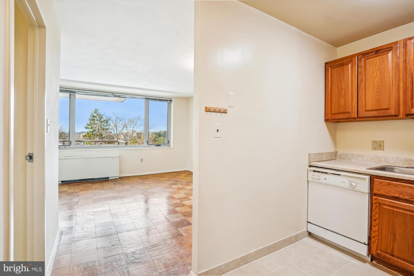 2800 WISCONSIN AVE NW #505, WASHINGTON, District Of Columbia 20007, ,1 BathroomBathrooms,Residential,For sale,2800 WISCONSIN AVE NW #505,DCDC2190878 MLS # DCDC2190878
