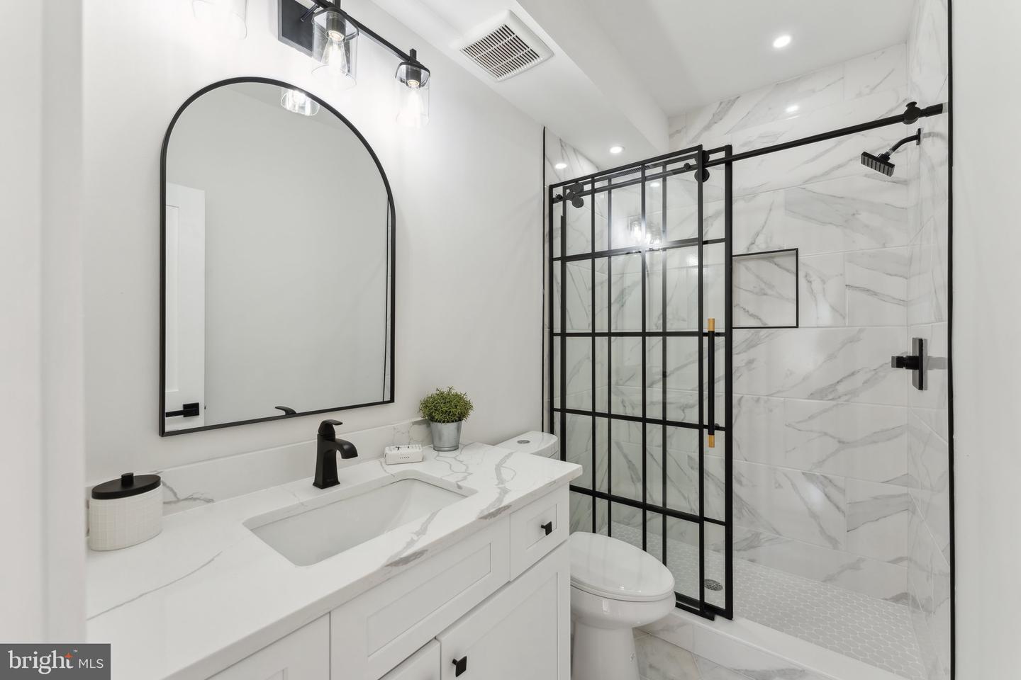 6 ADAMS ST NW #2, WASHINGTON, District Of Columbia 20001, 3 Bedrooms Bedrooms, ,3 BathroomsBathrooms,Residential,For sale,6 ADAMS ST NW #2,DCDC2190998 MLS # DCDC2190998