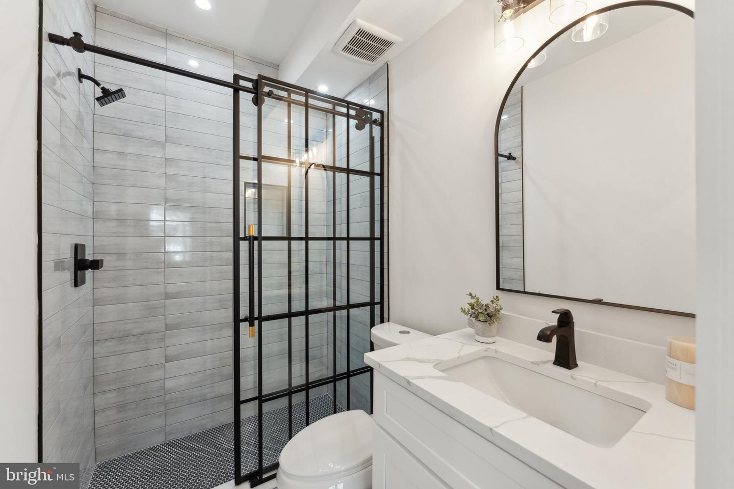 6 ADAMS ST NW #2, WASHINGTON, District Of Columbia 20001, 3 Bedrooms Bedrooms, ,3 BathroomsBathrooms,Residential,For sale,6 ADAMS ST NW #2,DCDC2190998 MLS # DCDC2190998