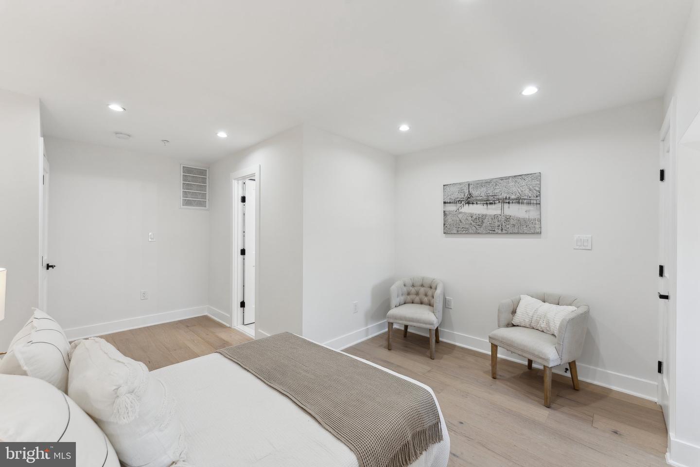 6 ADAMS ST NW #2, WASHINGTON, District Of Columbia 20001, 3 Bedrooms Bedrooms, ,3 BathroomsBathrooms,Residential,For sale,6 ADAMS ST NW #2,DCDC2190998 MLS # DCDC2190998