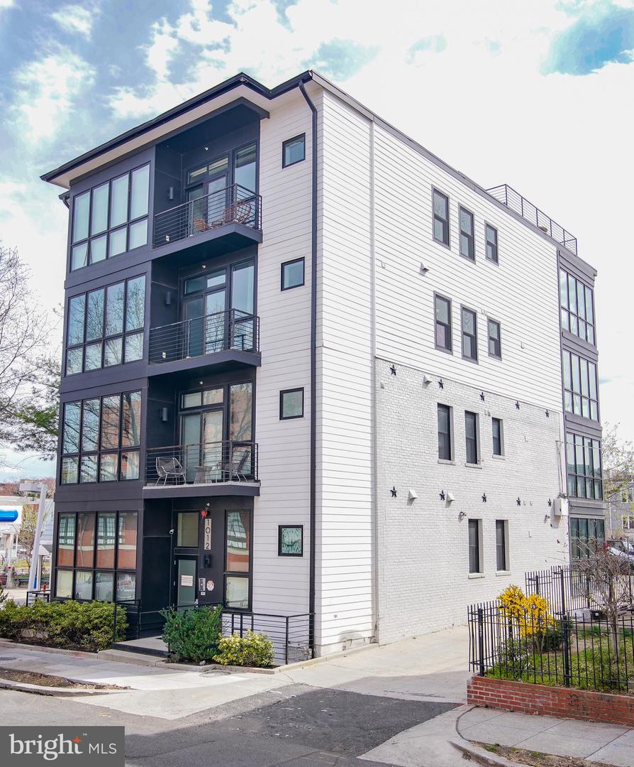 1012 HARVARD ST NW #8, WASHINGTON, District Of Columbia 20001, 2 Bedrooms Bedrooms, ,2 BathroomsBathrooms,Residential,For sale,1012 HARVARD ST NW #8,DCDC2191024 MLS # DCDC2191024