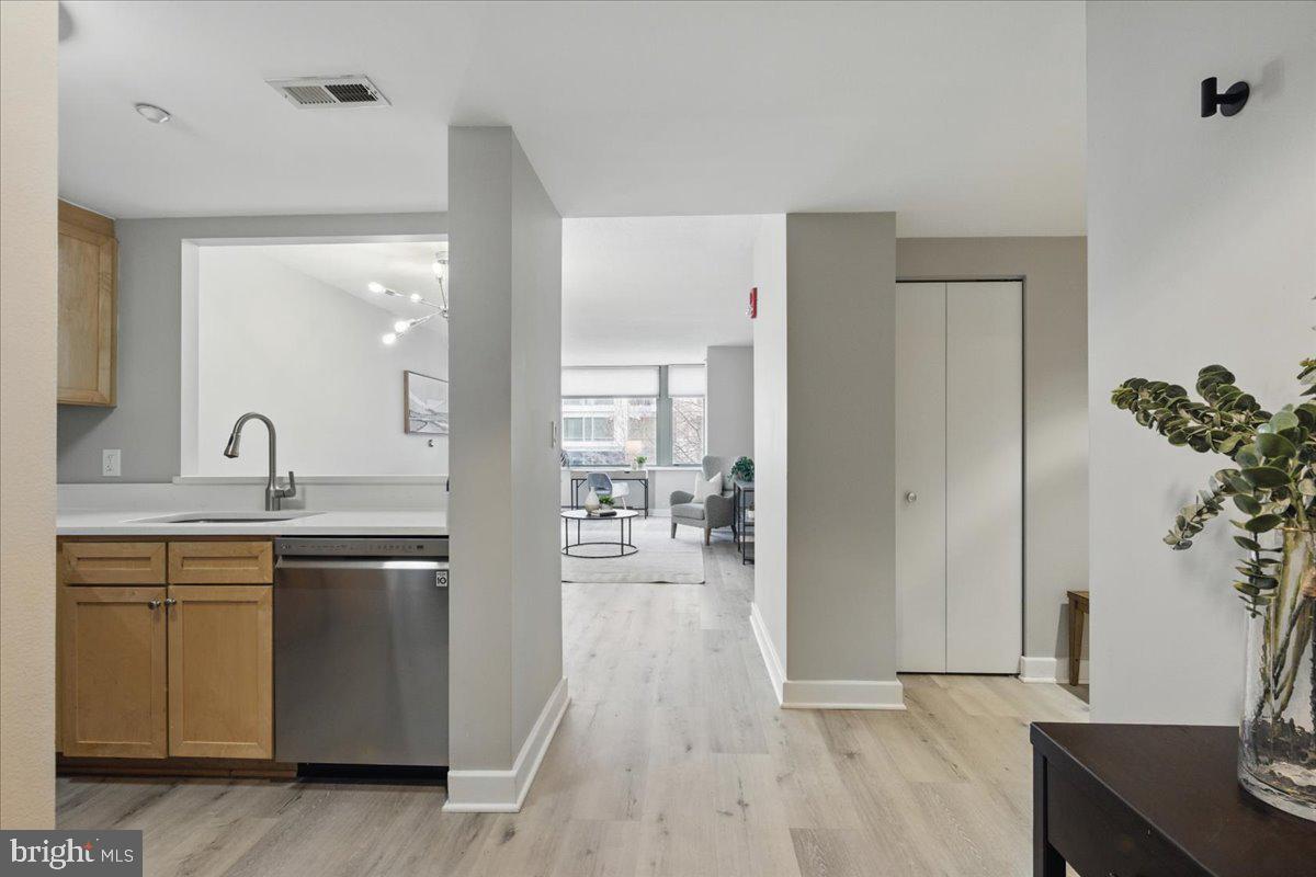1150 K ST NW #304, WASHINGTON, District Of Columbia 20005, 1 Bedroom Bedrooms, ,1 BathroomBathrooms,Residential,For sale,1150 K ST NW #304,DCDC2191120 MLS # DCDC2191120