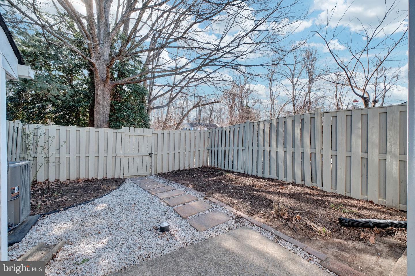 18077 OLDE PORT LN, TRIANGLE, Virginia 22172, 3 Bedrooms Bedrooms, ,2 BathroomsBathrooms,Residential,For sale,18077 OLDE PORT LN,VAPW2090008 MLS # VAPW2090008