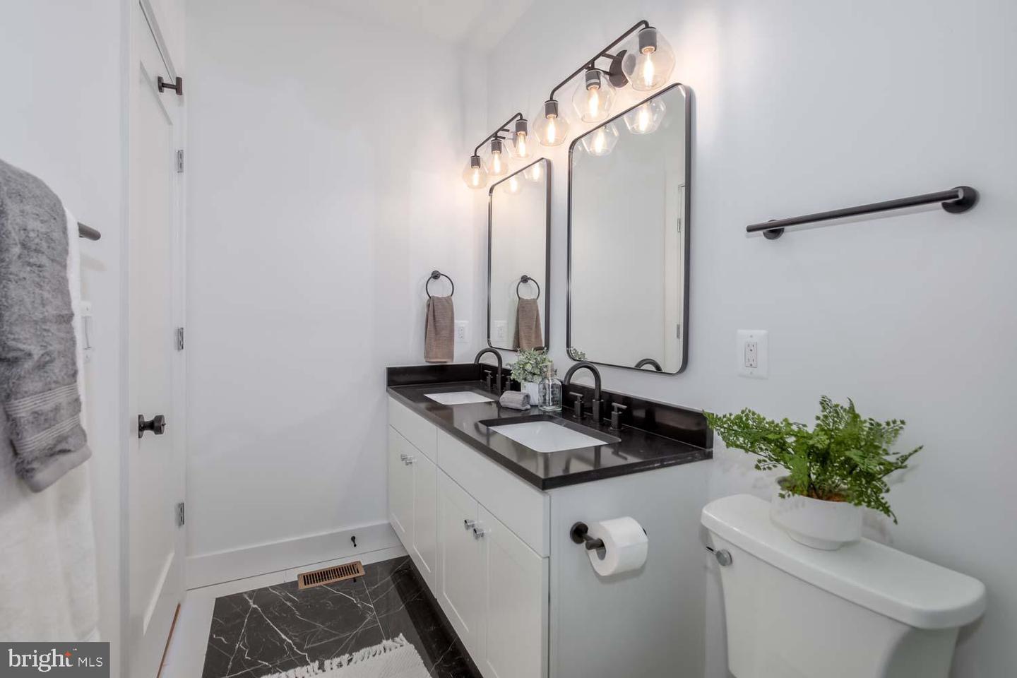 426 MANOR PL NW #3, WASHINGTON, District Of Columbia 20010, 3 Bedrooms Bedrooms, ,2 BathroomsBathrooms,Residential,For sale,426 MANOR PL NW #3,DCDC2191198 MLS # DCDC2191198