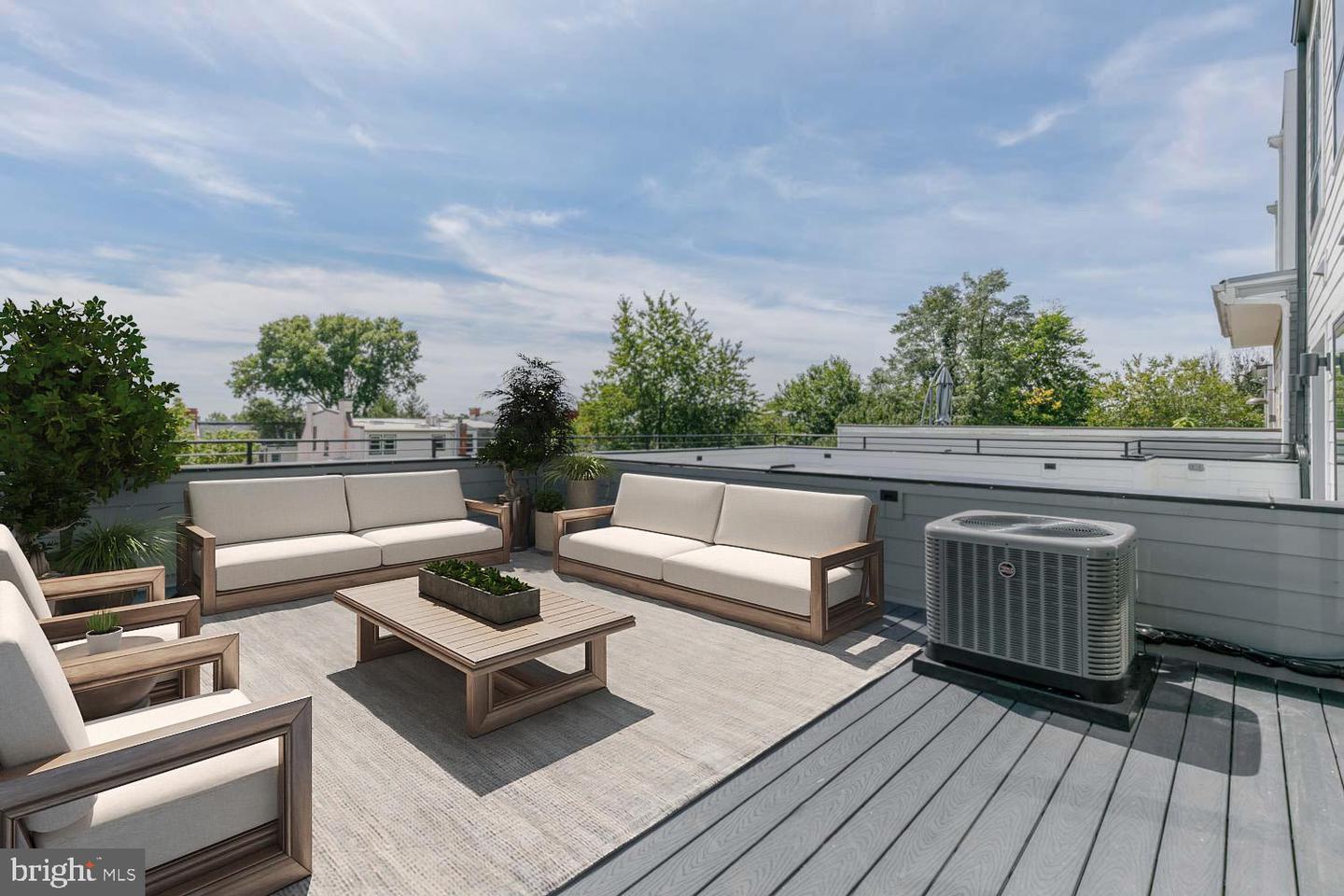 426 MANOR PL NW #3, WASHINGTON, District Of Columbia 20010, 3 Bedrooms Bedrooms, ,2 BathroomsBathrooms,Residential,For sale,426 MANOR PL NW #3,DCDC2191198 MLS # DCDC2191198