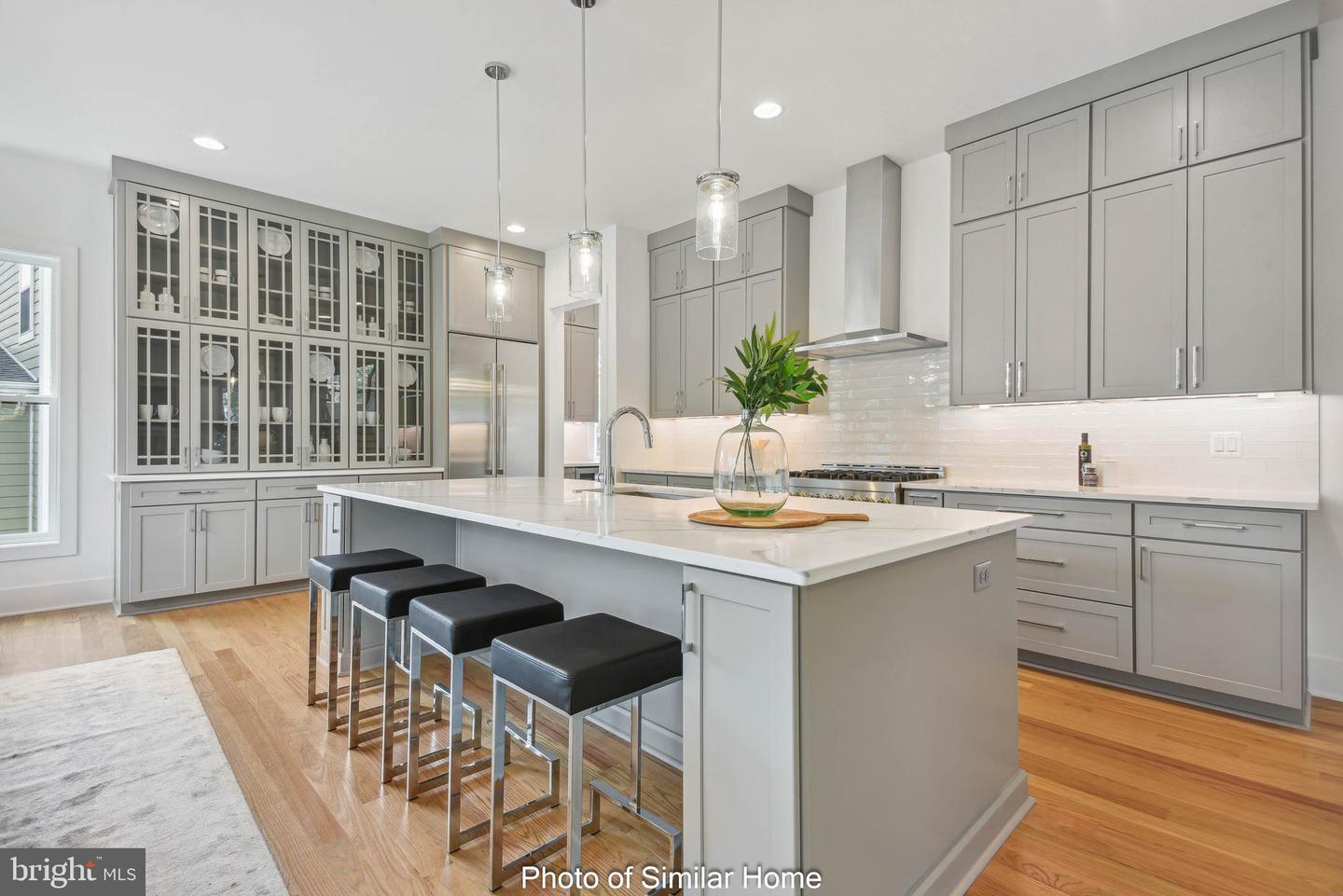7703 LUNCEFORD LN, FALLS CHURCH, Virginia 22043, 6 Bedrooms Bedrooms, ,2 BathroomsBathrooms,Residential,For sale,7703 LUNCEFORD LN,VAFX2229038 MLS # VAFX2229038