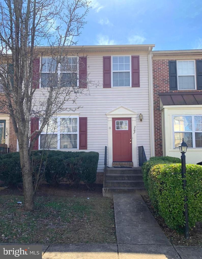 207 REGINA LN, FREDERICKSBURG, Virginia 22405, 3 Bedrooms Bedrooms, ,2 BathroomsBathrooms,Residential,For sale,207 REGINA LN,VAST2037008 MLS # VAST2037008