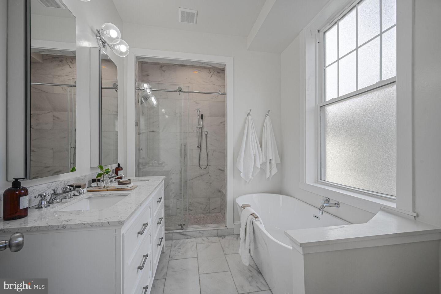 3410 MORRISON ST NW, WASHINGTON, District Of Columbia 20015, 6 Bedrooms Bedrooms, ,6 BathroomsBathrooms,Residential,For sale,3410 MORRISON ST NW,DCDC2191334 MLS # DCDC2191334