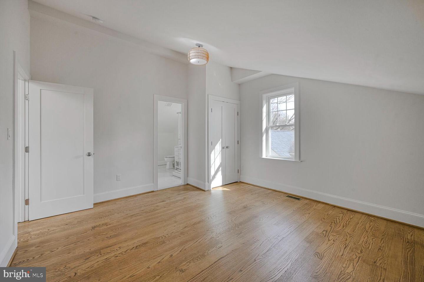 3410 MORRISON ST NW, WASHINGTON, District Of Columbia 20015, 6 Bedrooms Bedrooms, ,6 BathroomsBathrooms,Residential,For sale,3410 MORRISON ST NW,DCDC2191334 MLS # DCDC2191334