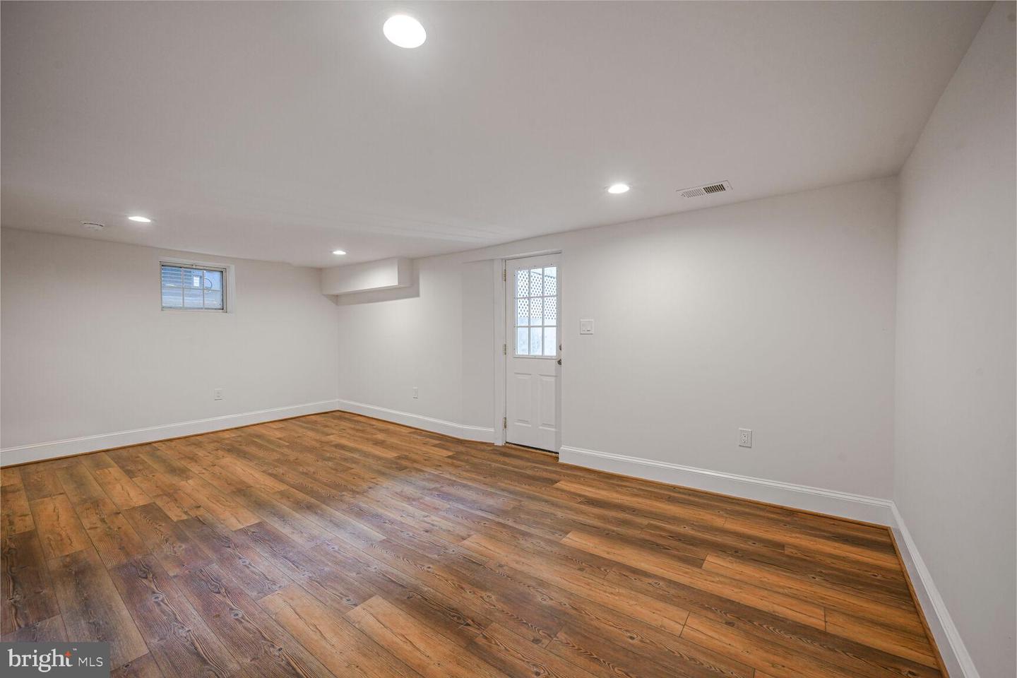 3410 MORRISON ST NW, WASHINGTON, District Of Columbia 20015, 6 Bedrooms Bedrooms, ,6 BathroomsBathrooms,Residential,For sale,3410 MORRISON ST NW,DCDC2191334 MLS # DCDC2191334
